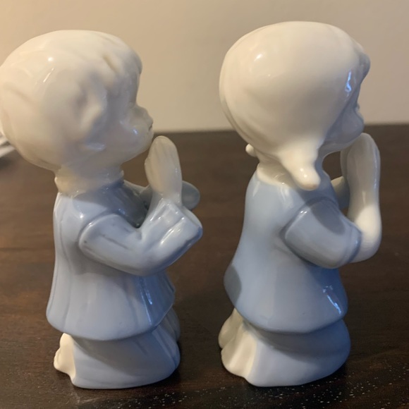 NEW: Praying boy & girl each 4” - Picture 4 of 11